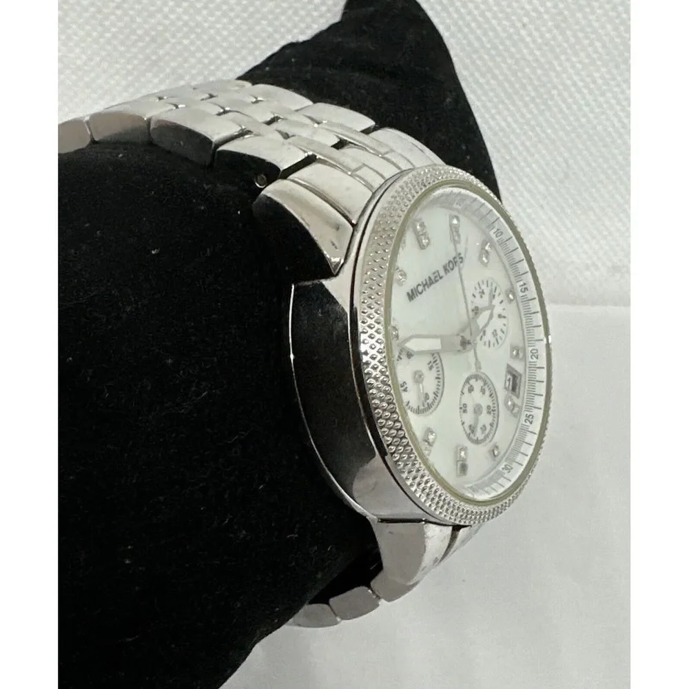 Michael Kors MK5020 Women's Silver Stainless Steel Analog Dial Wrist Watch NUL54